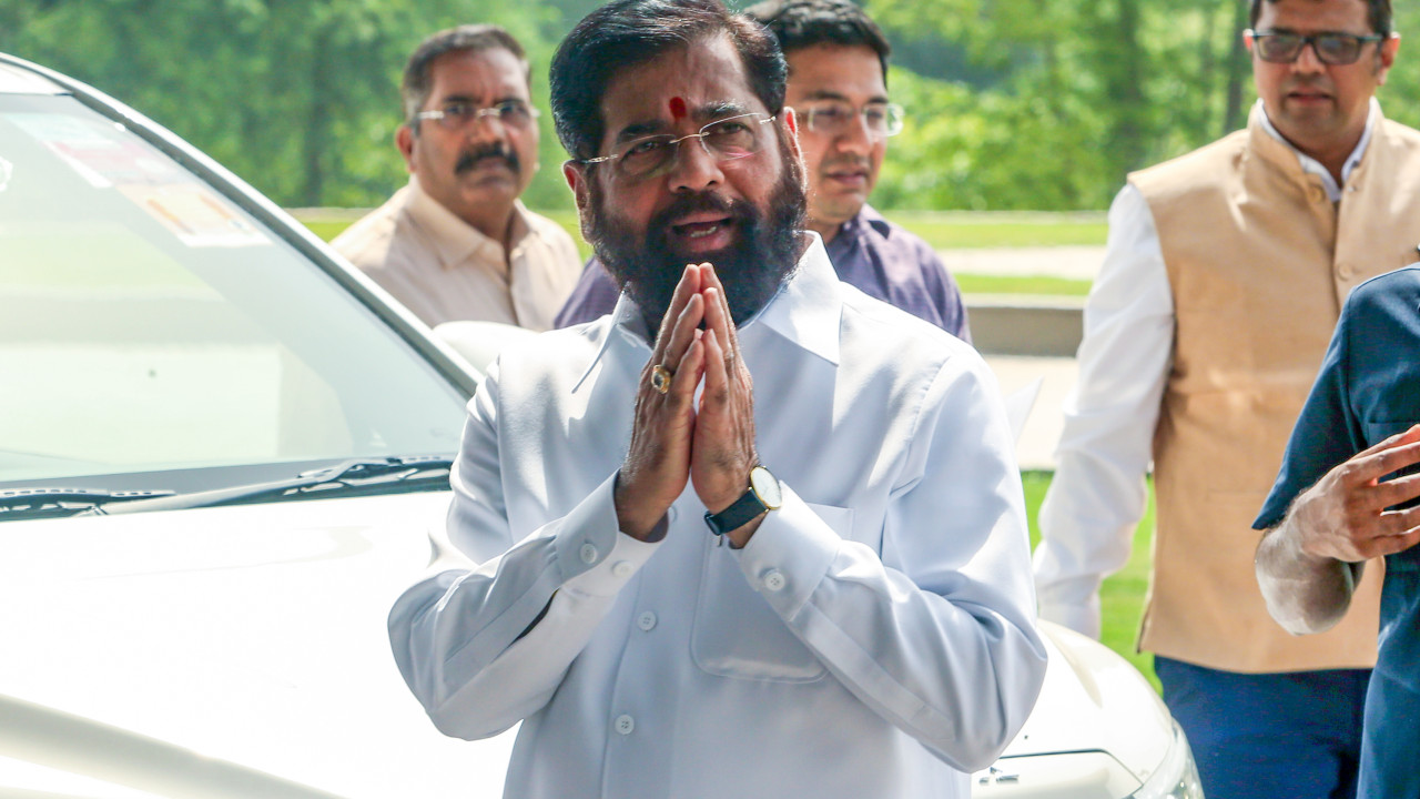 Operation Tiger success in Maharashtra Eknath Shinde gives huge shock to Uddhav Thackeray
