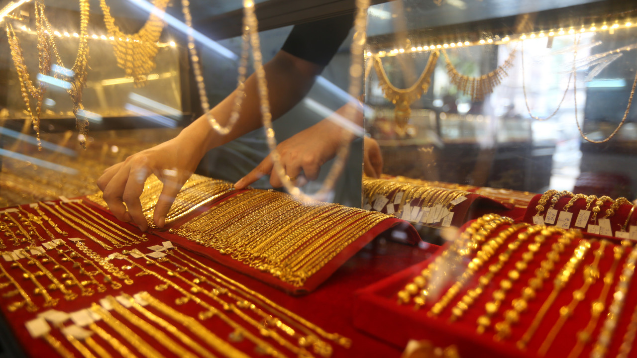 Gold prices fell by as much as 28 percent from record levels
