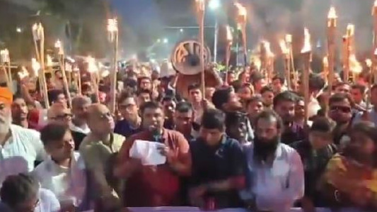 Dhaka echoes with Jai Shri Ram slogans as thousands of Hindus hold roadshow