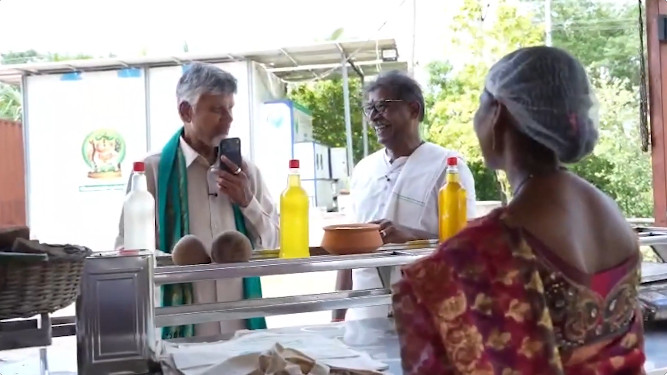 Chandrababu Naidu calls wife Bhuvaneswari before buying cold pressed oil in Palnadu tour