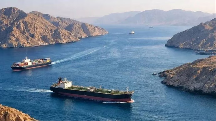 Iran closes Strait of Hormuz again impact on global oil supply