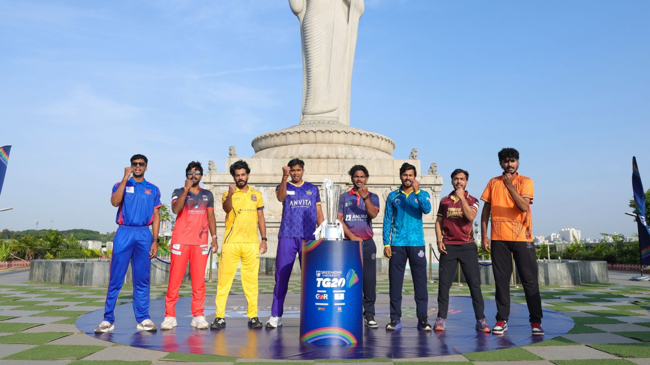 TG20 League starts grandly as Vijay Deverakonda attends opening
