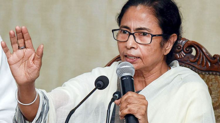 Mamata Banerjee expels 8 rebel MLAs