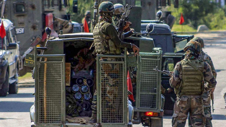 Soldiers beat up police in Jammu and Kashmir case registered