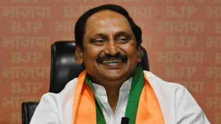 Kiran Kumar Reddy says current politics have degraded