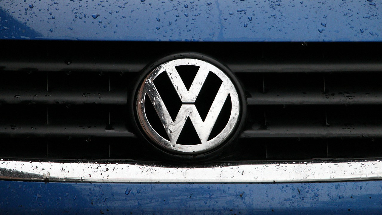 Volkswagen massive job cuts plan to lay off one lakh employees