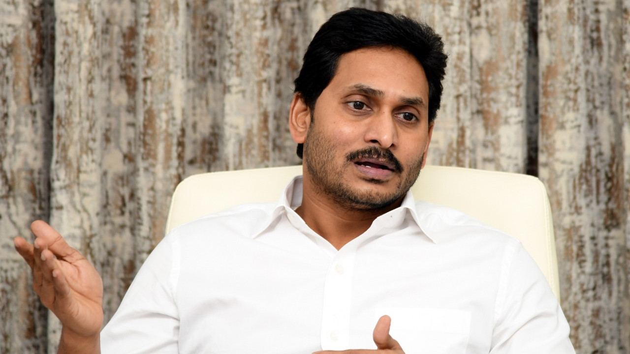 YS Jagan Mohan Reddy pays tribute to legendary filmmaker K Bhagyaraj
