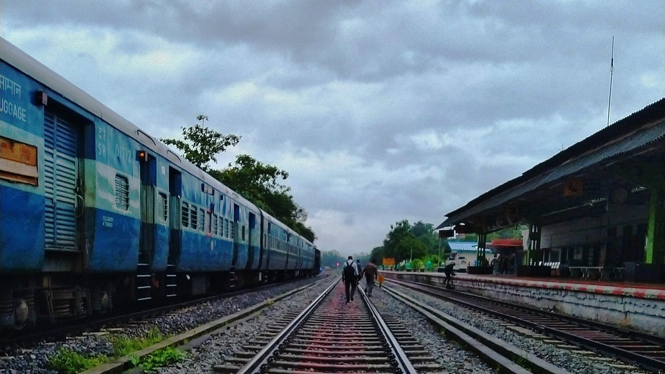 Lost your belongings in train Do not panic follow these steps