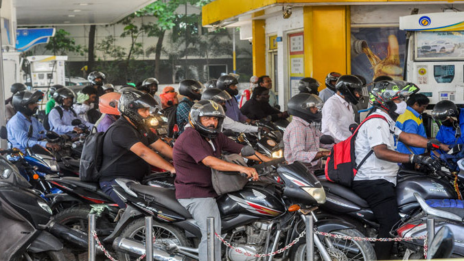 Crude oil prices drop significantly but petrol and diesel rates remain unchanged here is why