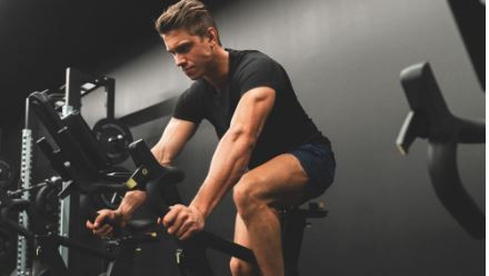 Should you eat before exercise or on an empty stomach Experts answer