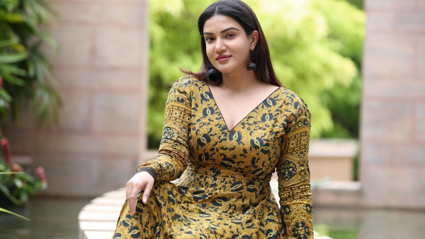 Businessman Boby Chemmanur apologizes to heroine Honey Rose