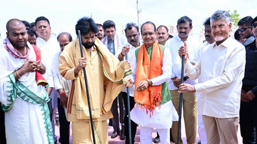 Chandrababu Naidu and Pawan Kalyan launch VB GRAM JI scheme in Andhra Pradesh