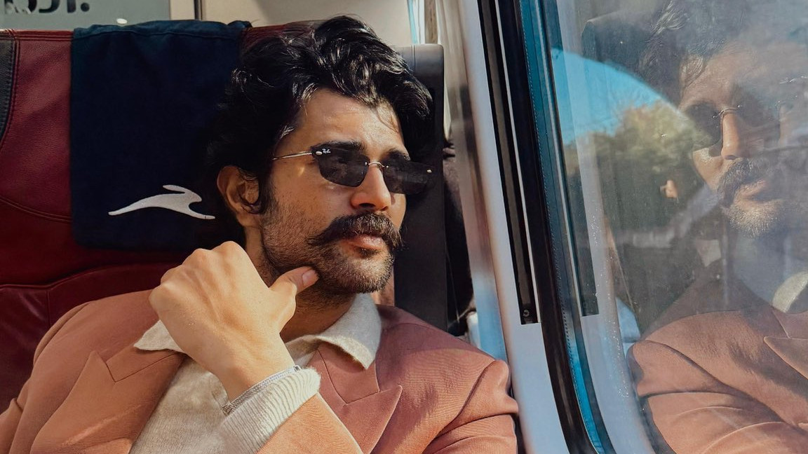 Vijay Deverakonda reacts to Indian Men Volleyball Team victory