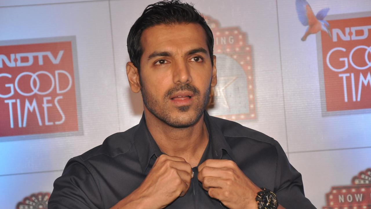 John Abraham ate 64 chapatis at once even the waiter was shocked