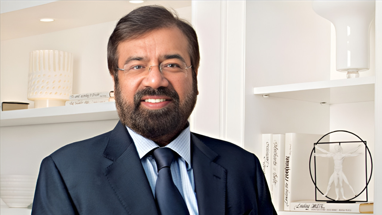 Harsh Goenka talks about businessman who lost 3600 crore rupees luxuries and private jet