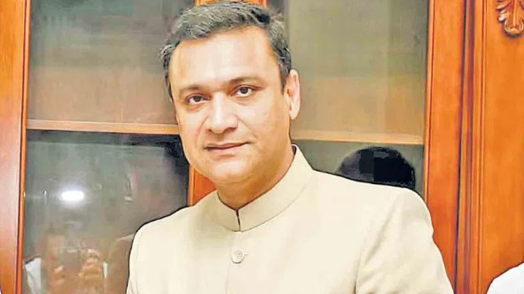 Akbaruddin Owaisi sensational comments on HYDRA notices says will build hundred if one is demolished