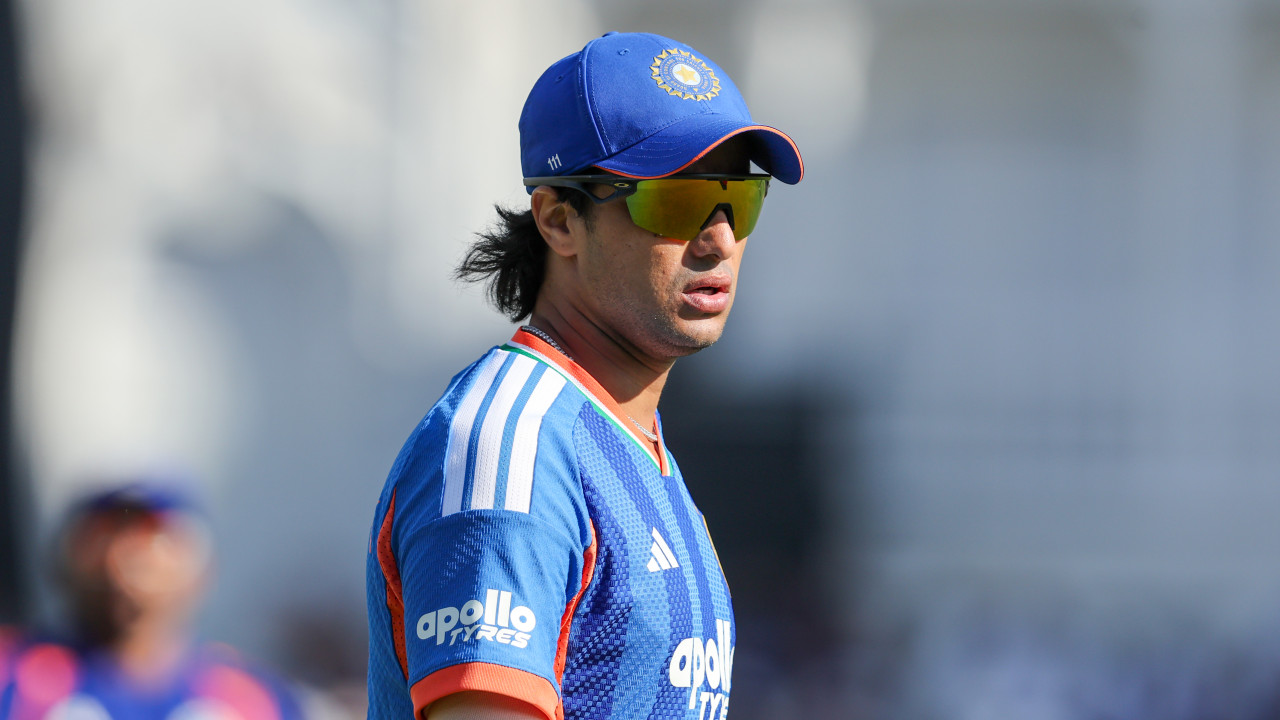 3rd T20I: India drop Bishnoi, elect to field first against England