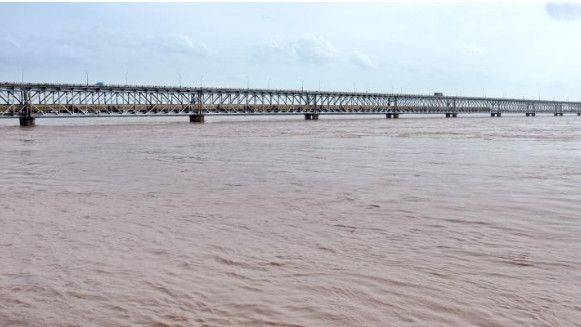Godavari river rising fiercely despite lack of rains here and this is the reason