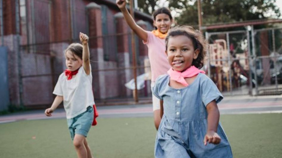 Child Psychology Are you forcing your children to sing or dance for others