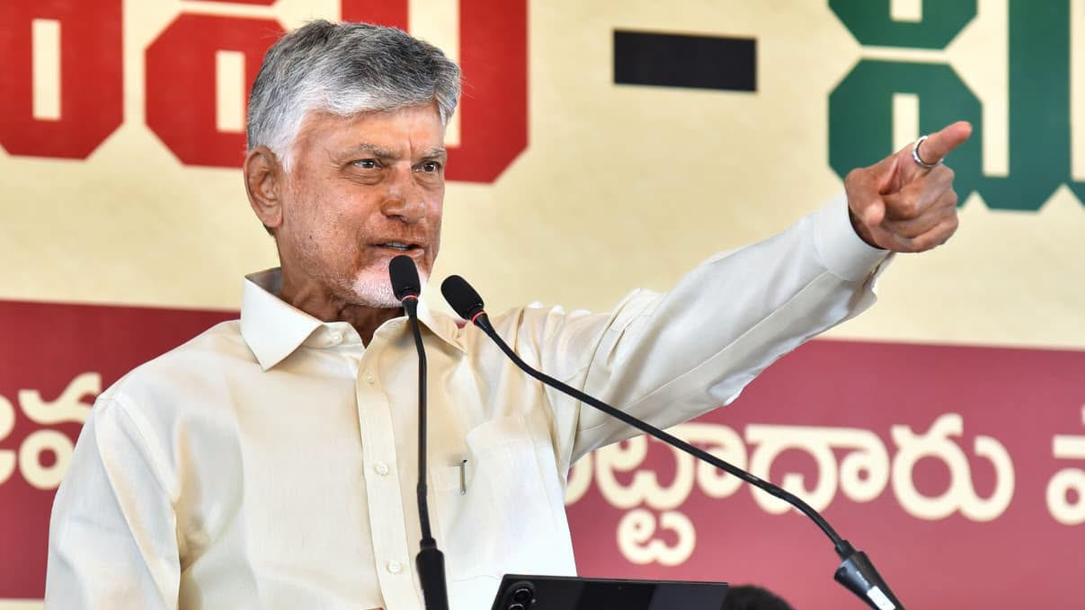 Chandrababu Naidu Slams Jagan Over Property Dispute With Mother While Worshipping Father Grave For Votes