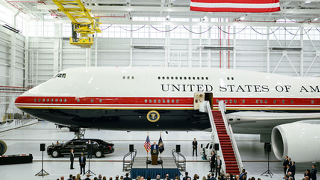 Donald Trump travels in old Air Force One instead of new plane here is the secret