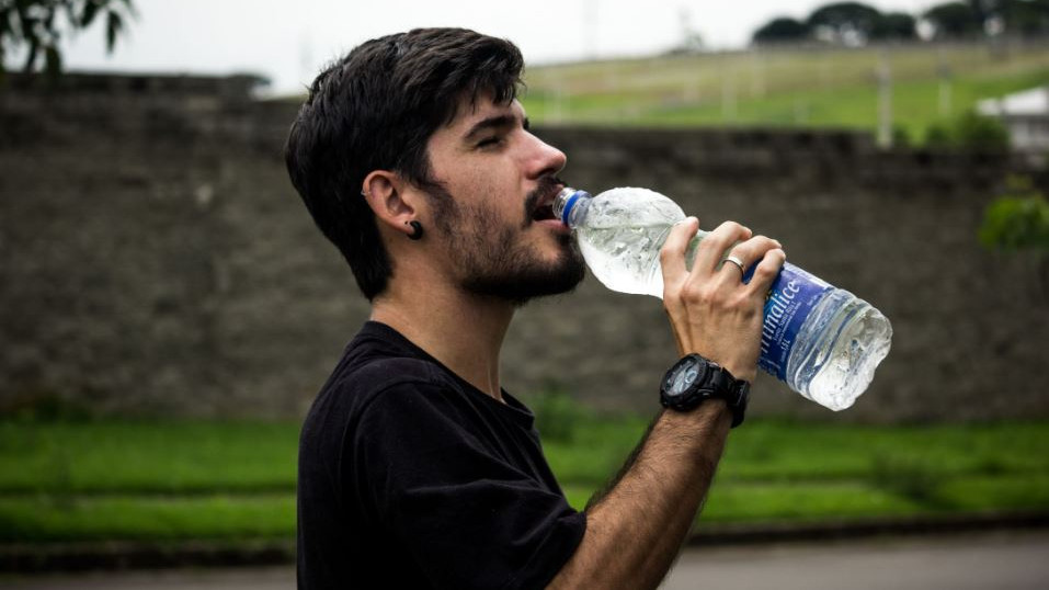Drinking more water than necessary be careful if these symptoms appear