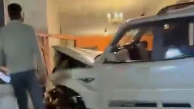 Hyderabad Drunk Driving Havoc Car Crashes Into Actor Dharma House