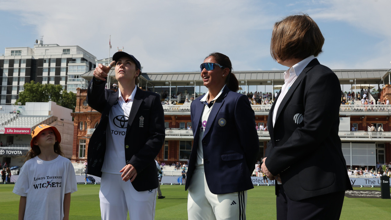 One-off Test: Charani, Capsey, Villiers handed debut caps as England elect to bowl first against India