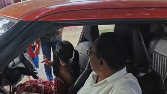 SI Pujari Tirupathi lets 6-year-old granddaughter drive car in Hyderabad and argues with public