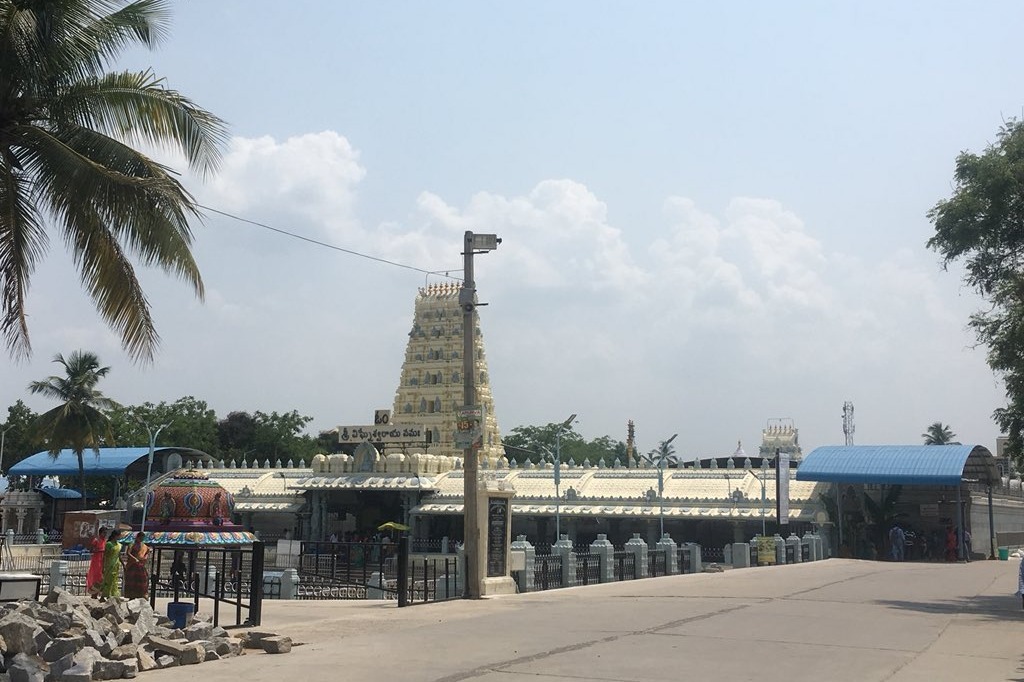 Home Guard tested corona positive at Kanipakam temple