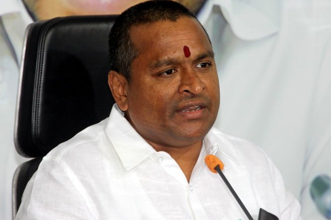 AP Minister Vellampalli orders Antarvedi chariot should be ready for February 