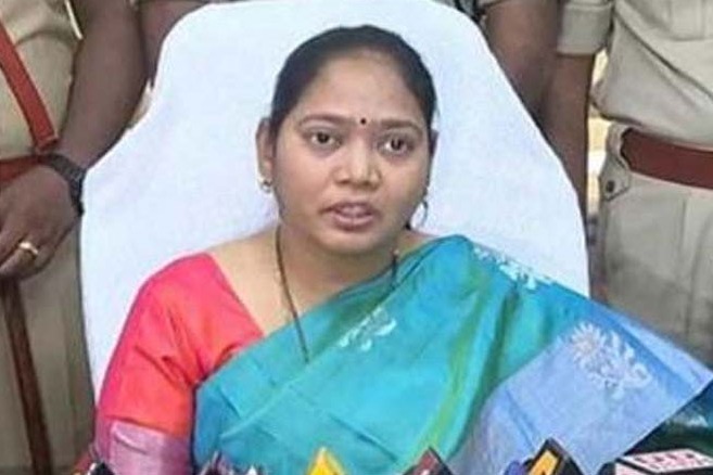 ap home minister sucharitha responds about parawada pharma incident