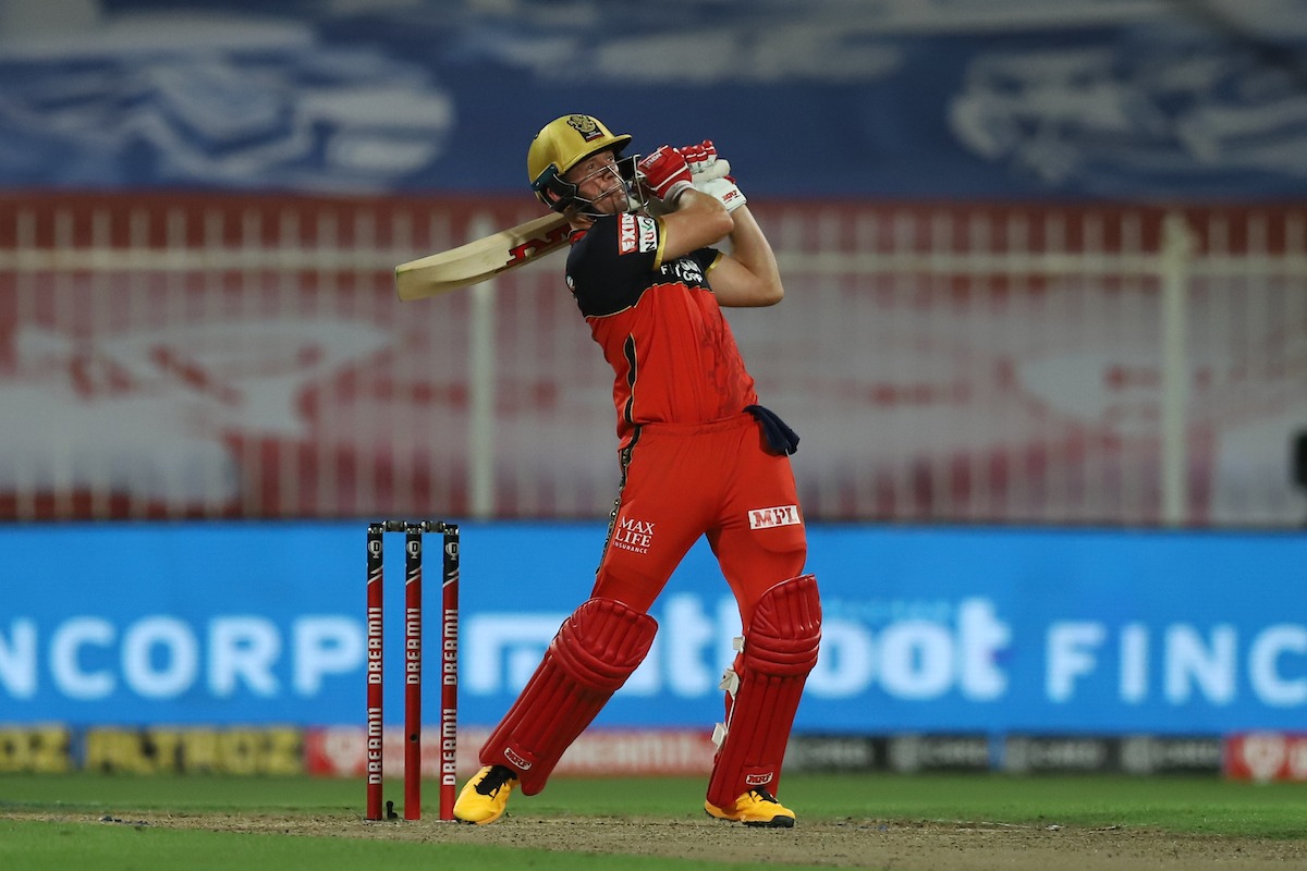 AB de Villiers smashes Kolkata bowling as RCB registered a huge total