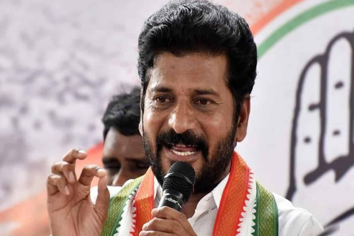 Revanth Reddy demands to release KCRs health bulletin