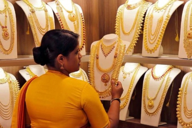 10 Grams Gold Price Down to Below 50 Thousands