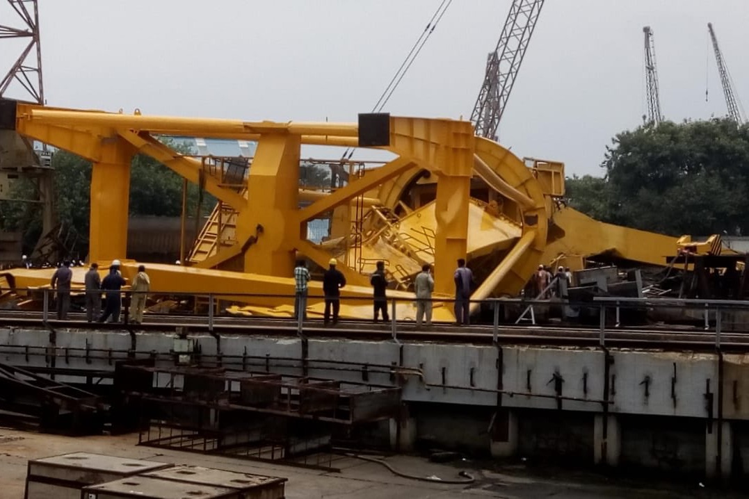 TDP Chief Chandrababu responds on crane accident at Hindusthan Ship Yard in Vizag