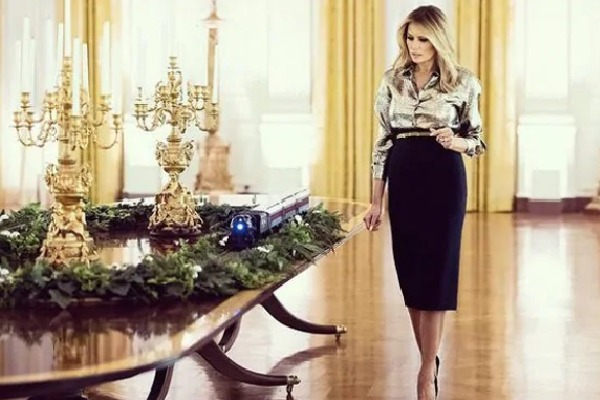 Melania Unviels Christmas Decoration of White House
