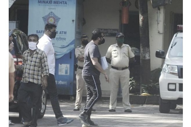  Anurag Kashyap reaches Versova Police station in Mumbai to appear before the police  