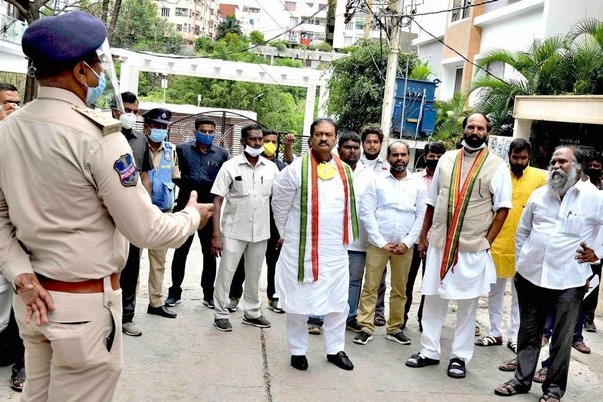 Uttam Kumar Redday slams Telangana police
