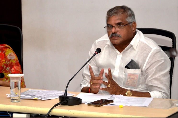 Botsa comments on Chandrababu over Ramatheertham issue