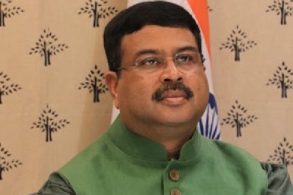 Union minister Dharmendra Pradhan tested corona positive