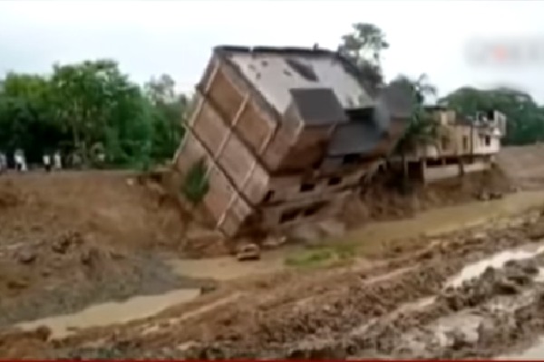 Three Storey Building Falls Into Canal In West Bengal
