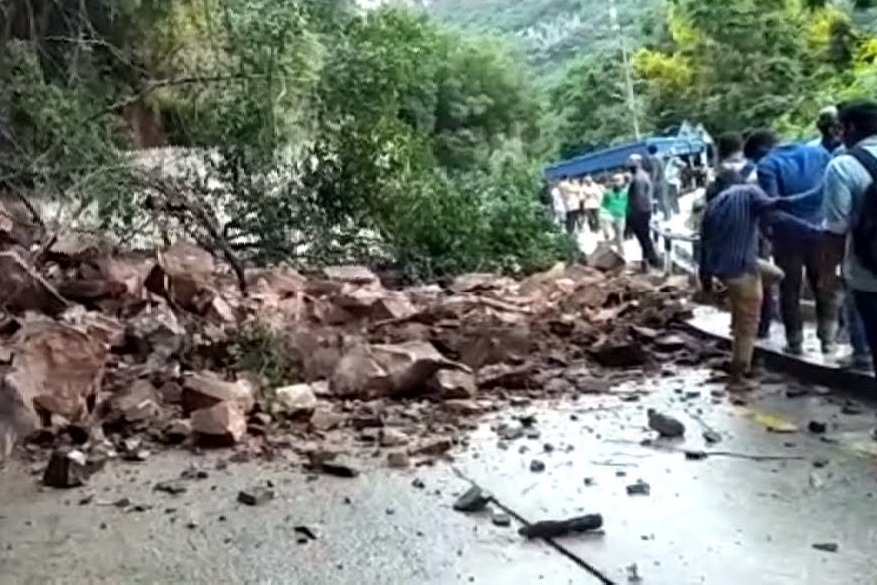 Heavy Rains Causes Land Slides in Tirumala