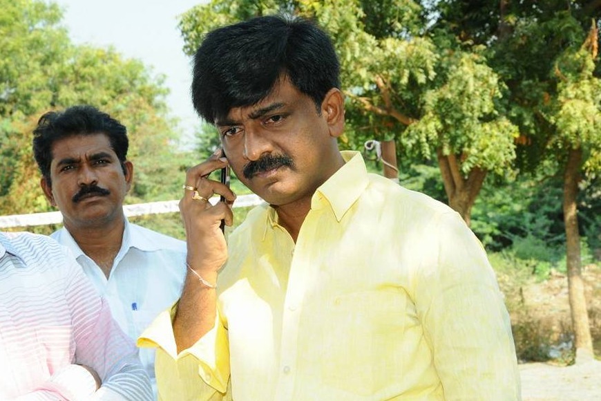 TDP MLC BTech Ravi complaints to SP over Kadapa district YCP leaders