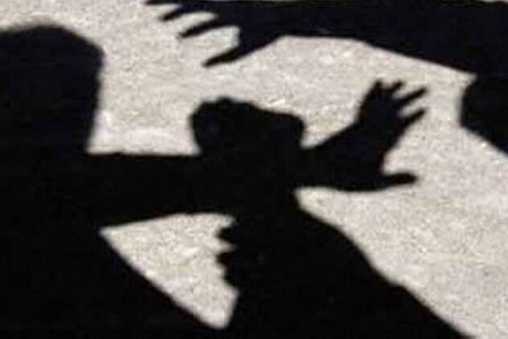lovers attacked by girl family members in Nirmal dist