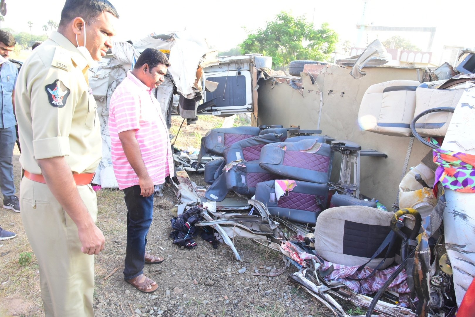 CM Jagan announced ex gratia for Kurnool district accident victims families