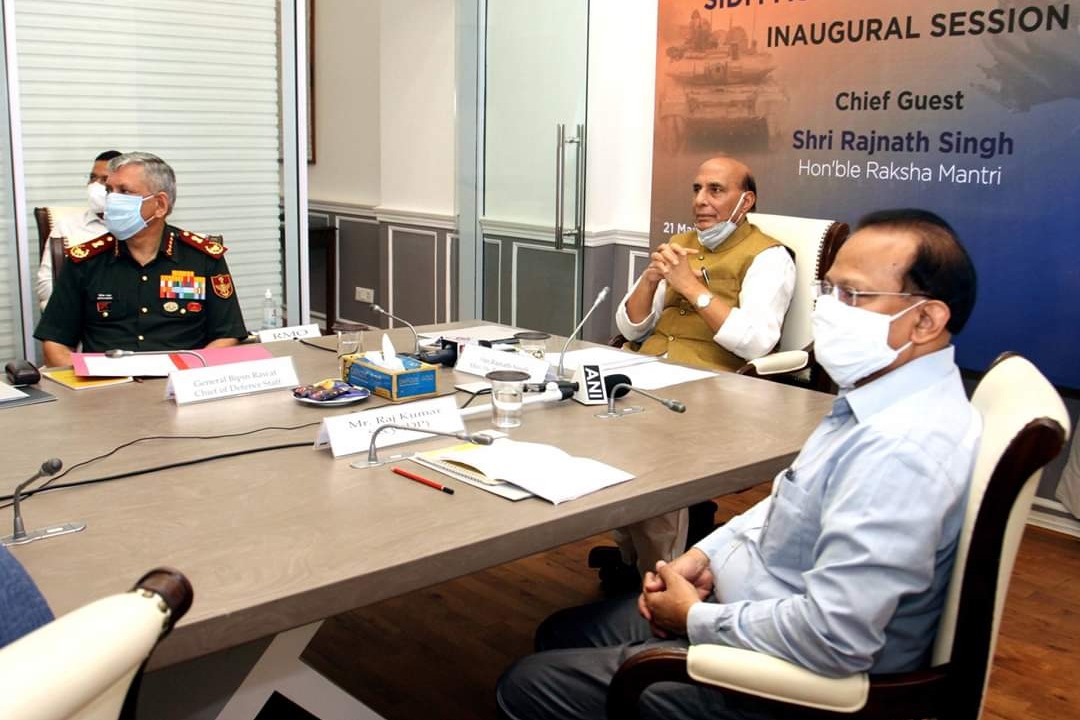 Union Defense Minister Rajnath Singh held a meeting with armed forces chiefs