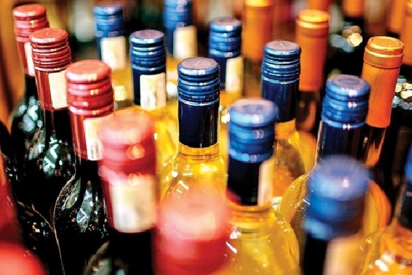 Krishna dist police seize Telangana liquor
