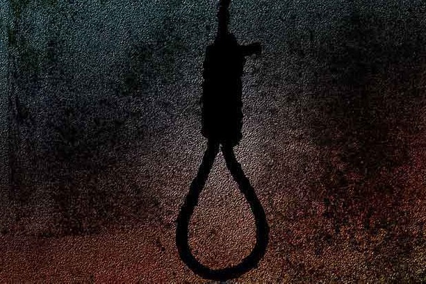 Lovers suicide in nellore dist hotel with single rope
