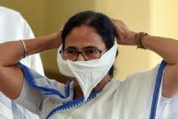 Mamata Shouts Cut off My Head over Kolkata Protests